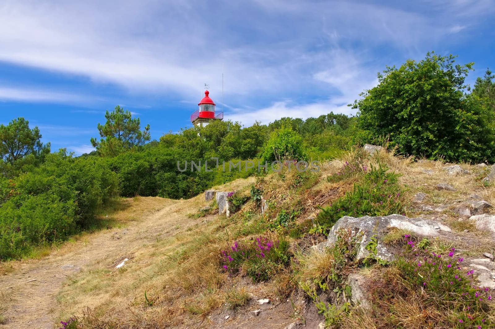Phare de Morgat lighthouse in Brittany - Phare de Morgat lighthouse in Brittany,France