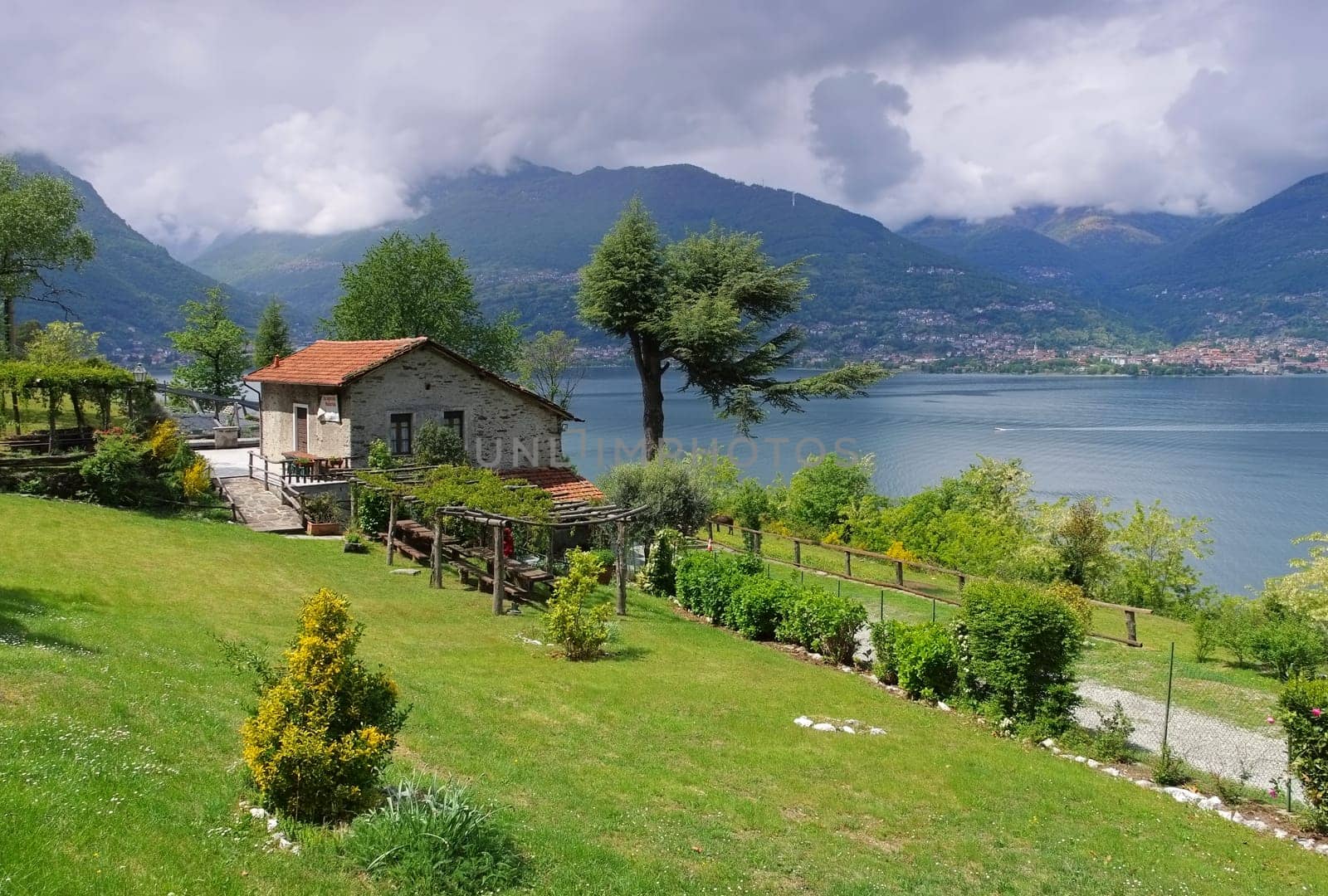 Lake Como small house on the lake - Lake Como,Lombardy,small house on Italian Lakes