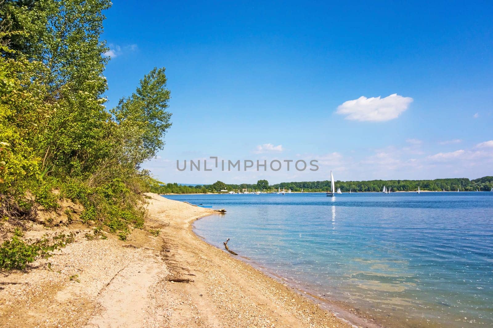 Kollerinsel Bruehl, view from the stony beach