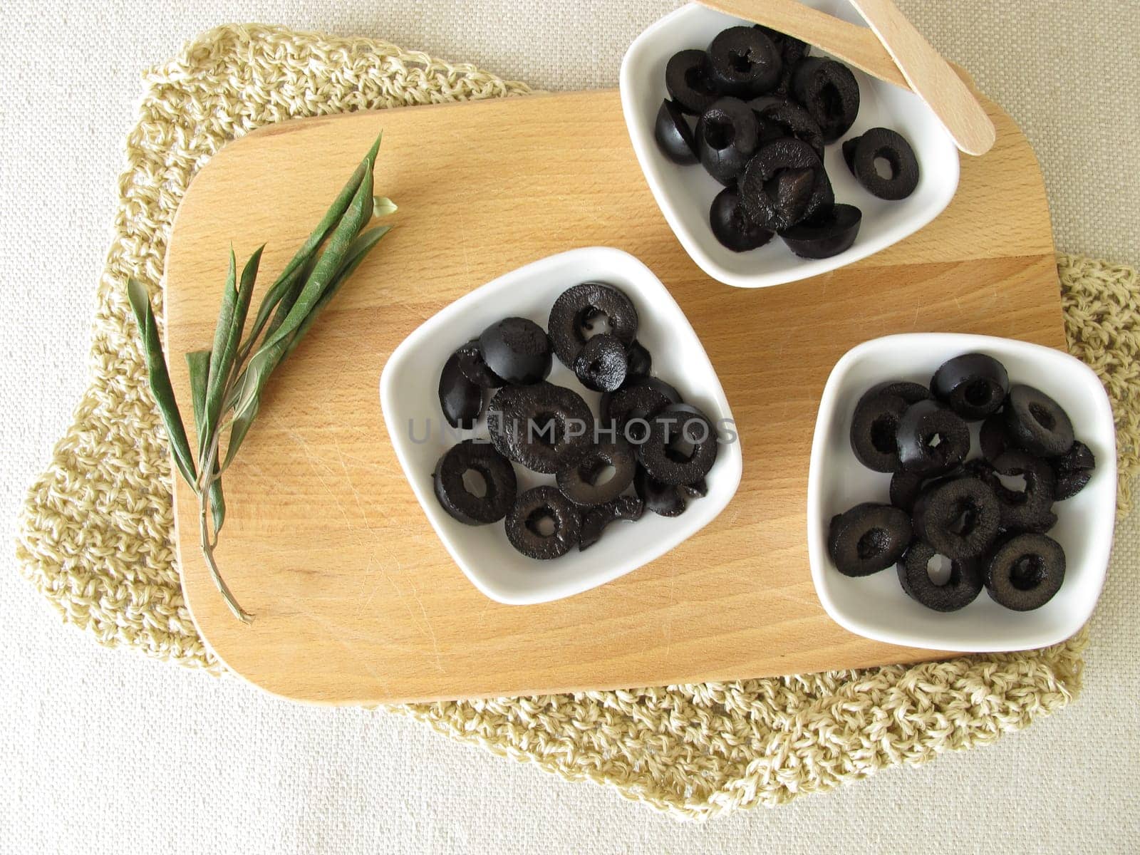 Sliced black olives