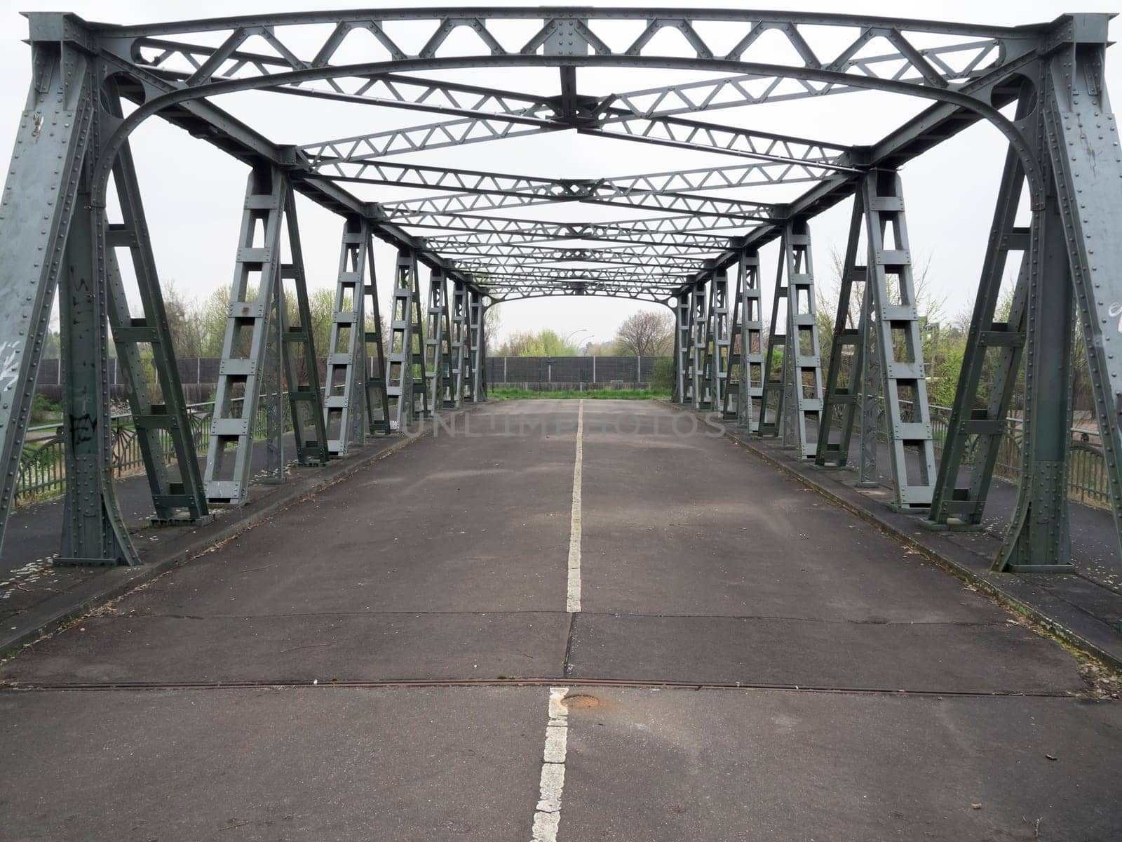 Disused box bridge in Berlin between Treptow and Neukölln which led the Späthstraße over the Teltow-Stichkanal.