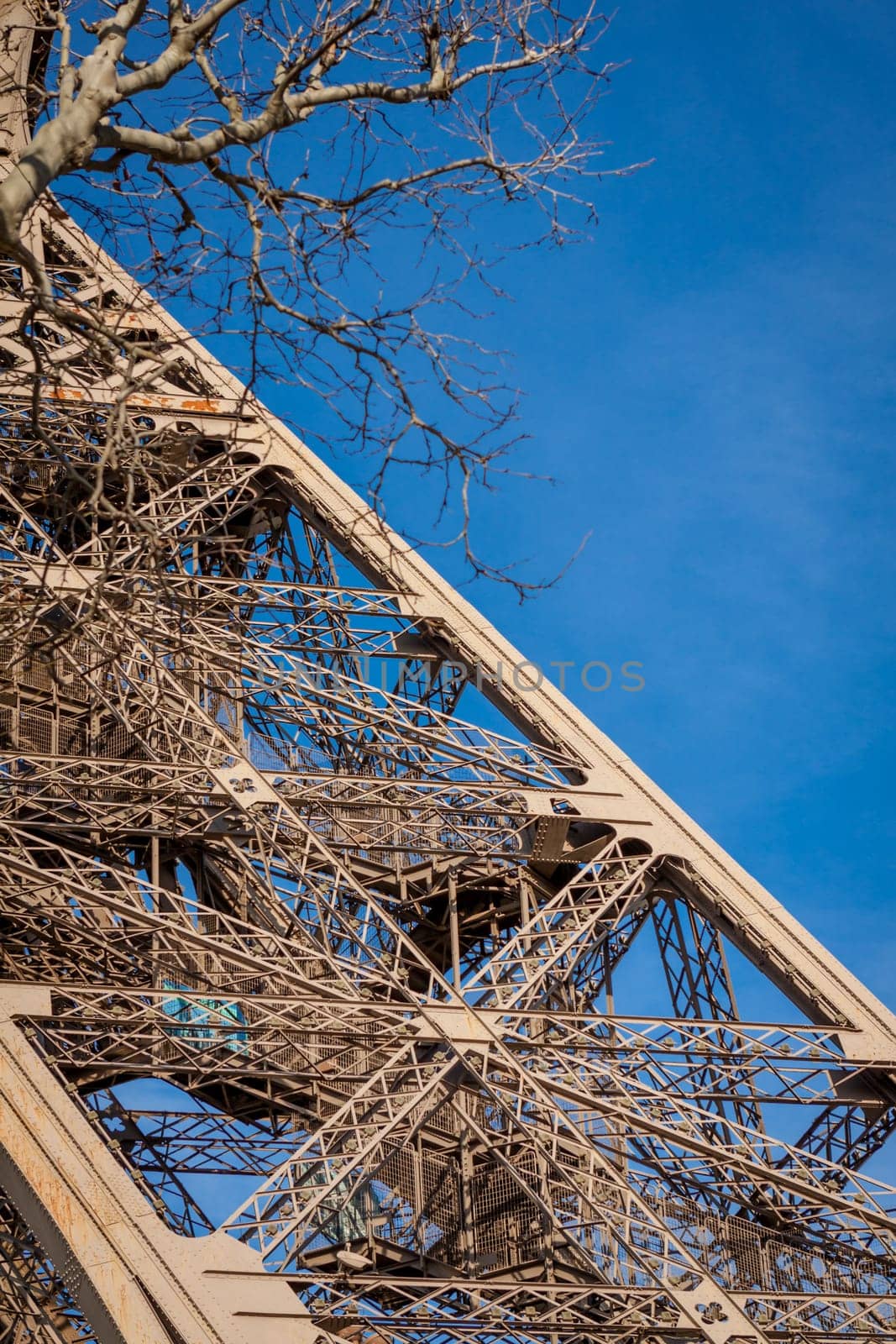 eiffeltower in paris landmark in front of blue sky in spring architecture view
