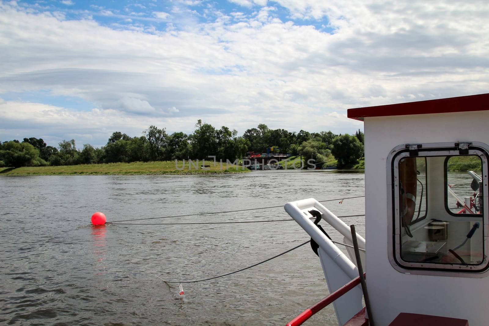Elbe ferry,details of an Elbe ferry,yaw ferry,Elbe