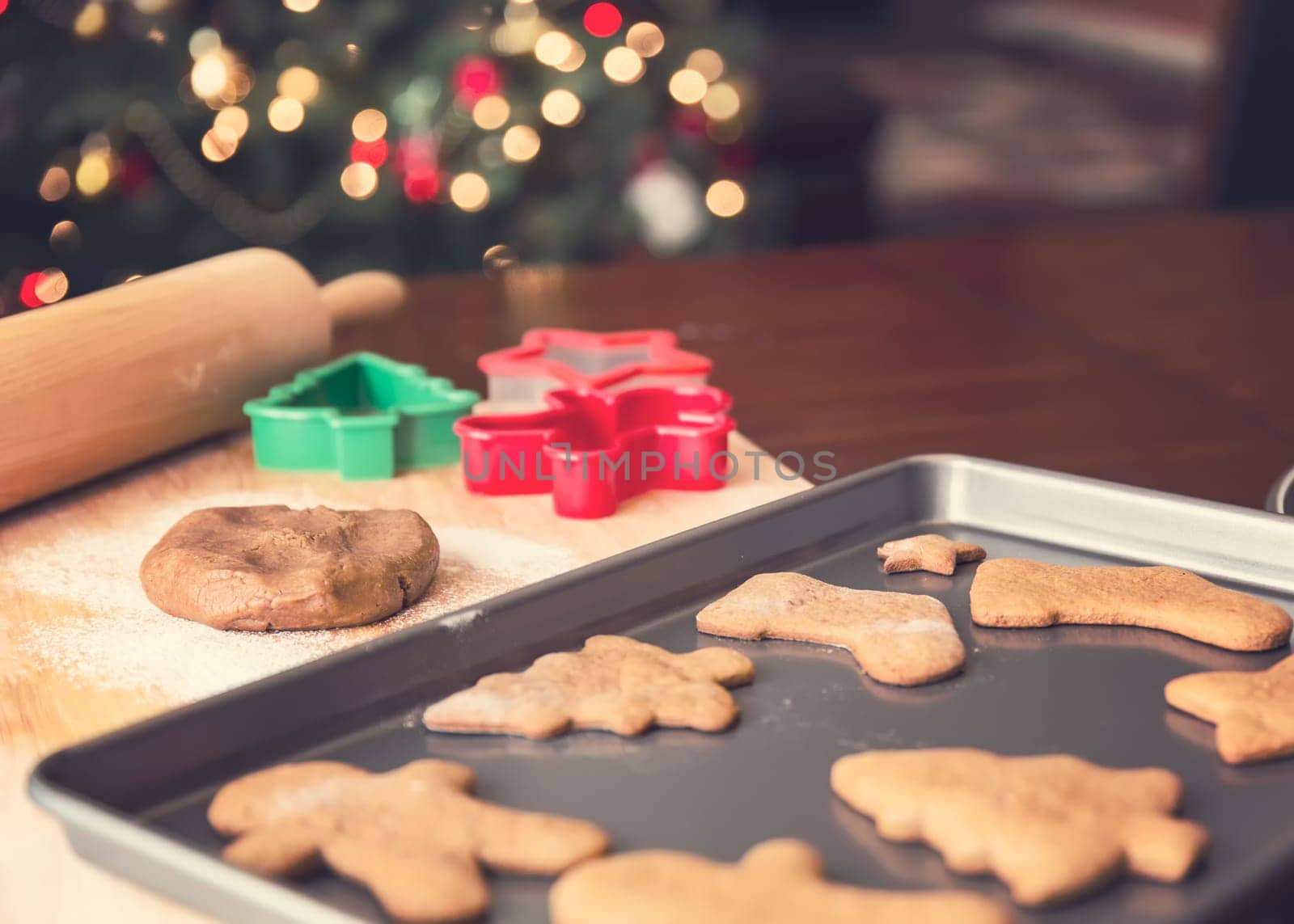 Making Christmas gingerbread cookies