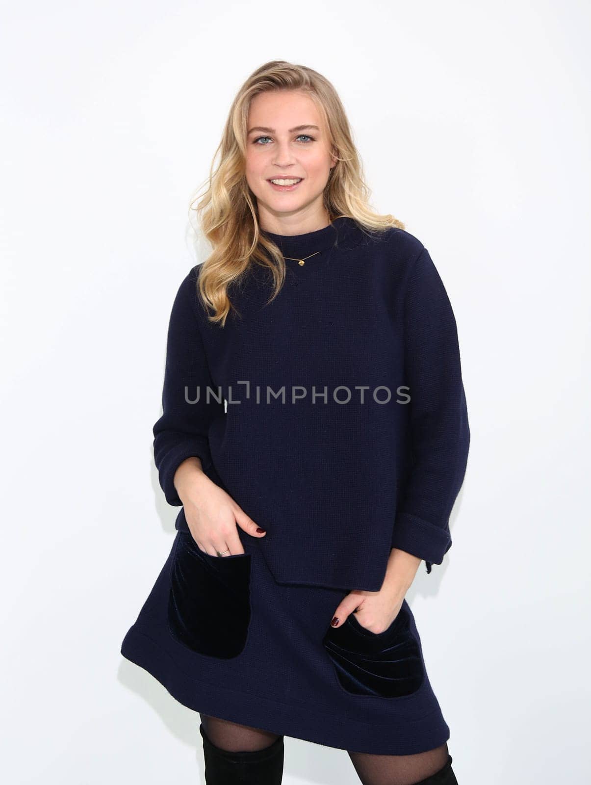 Jeanne Goursaud Six in one go 2017 Photo call at Briese Studio Hamburg