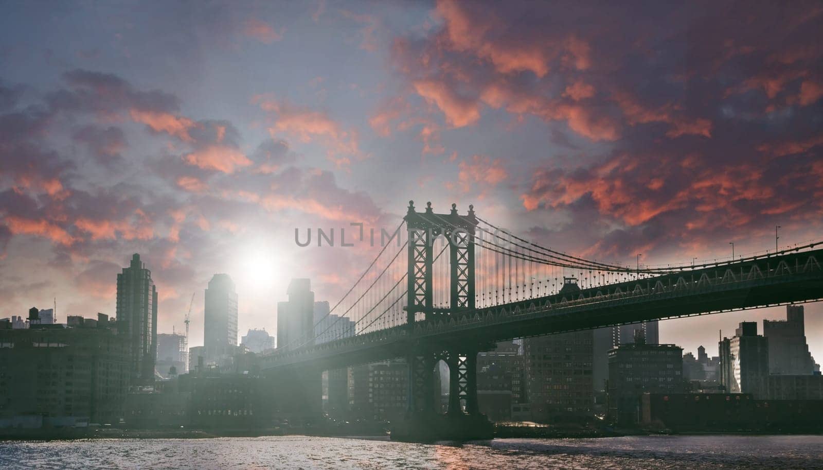 New York town, Manhattan bridge overcast day