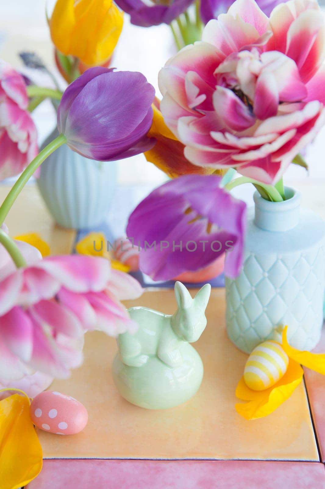 Colorful decoration for Easter with fresh tulips