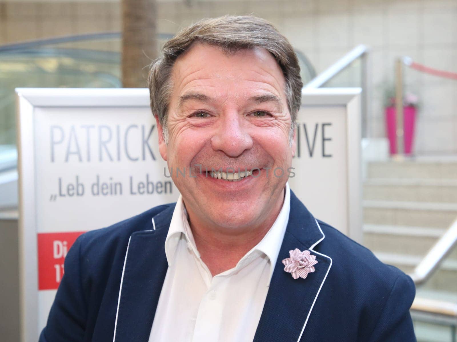 Patrick Lindner at an autograph session on 13.02.2018 in Magdeburg