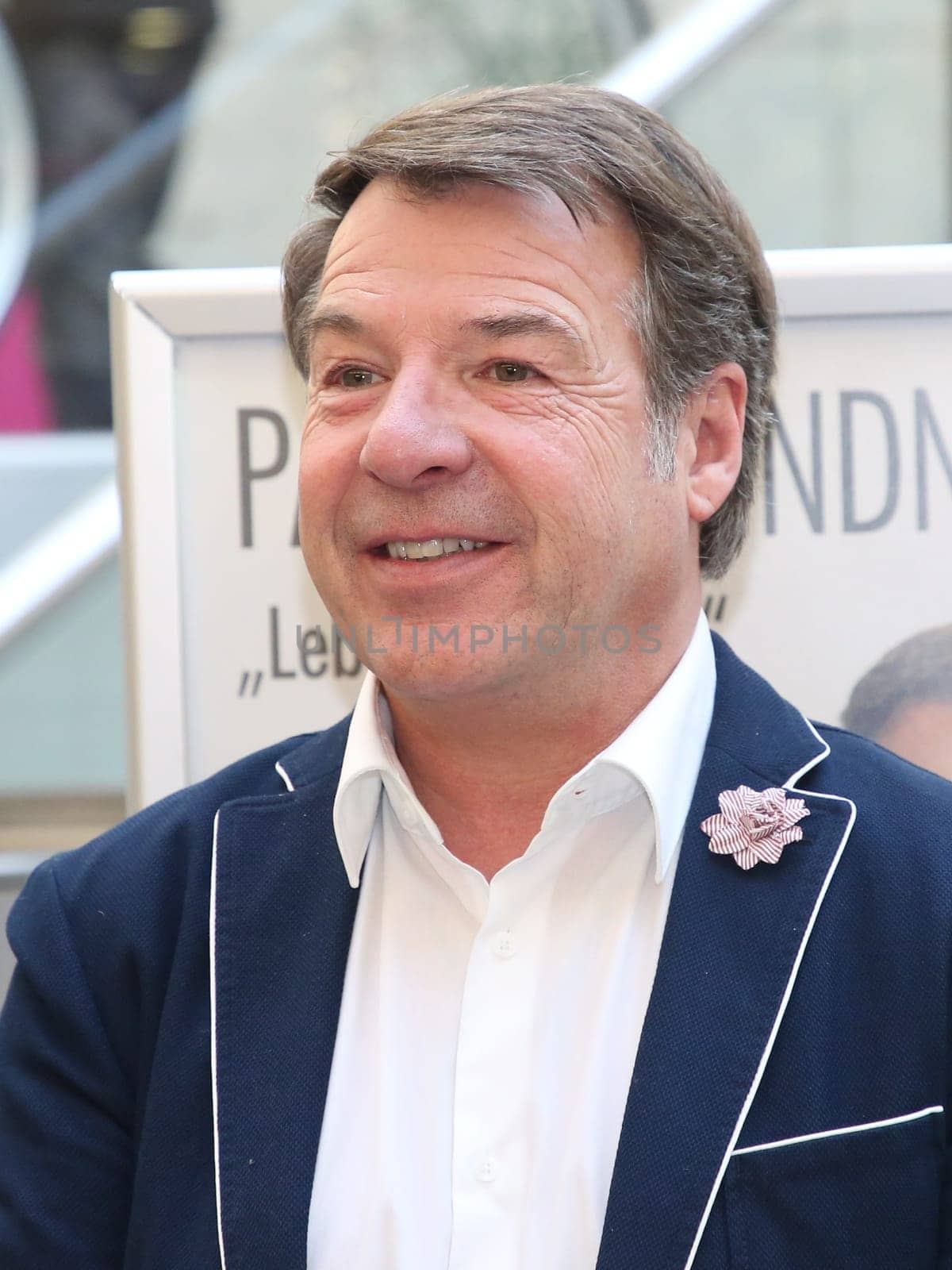 Patrick Lindner at an autograph session on 13.02.2018 in Magdeburg