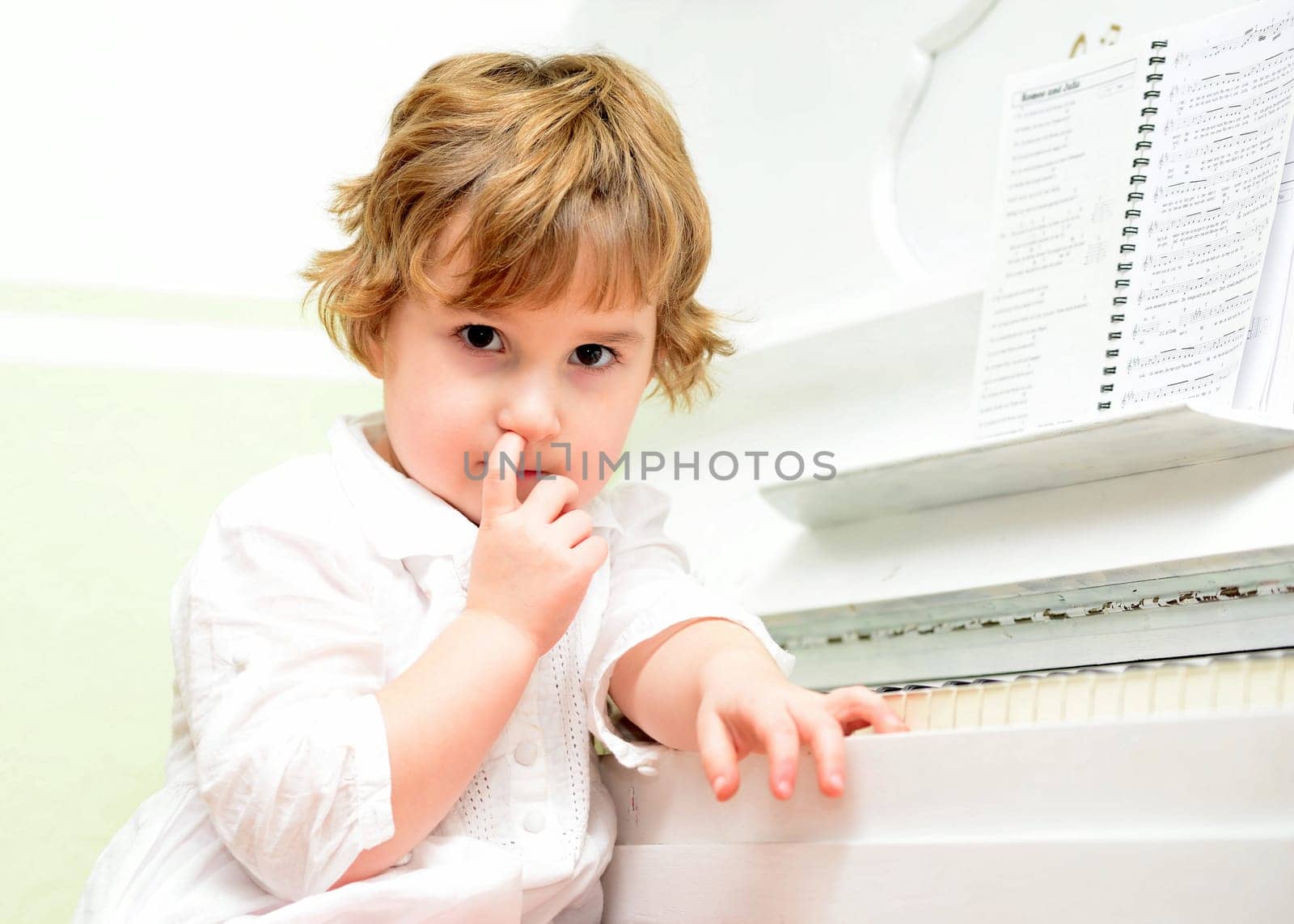 Child at the piano