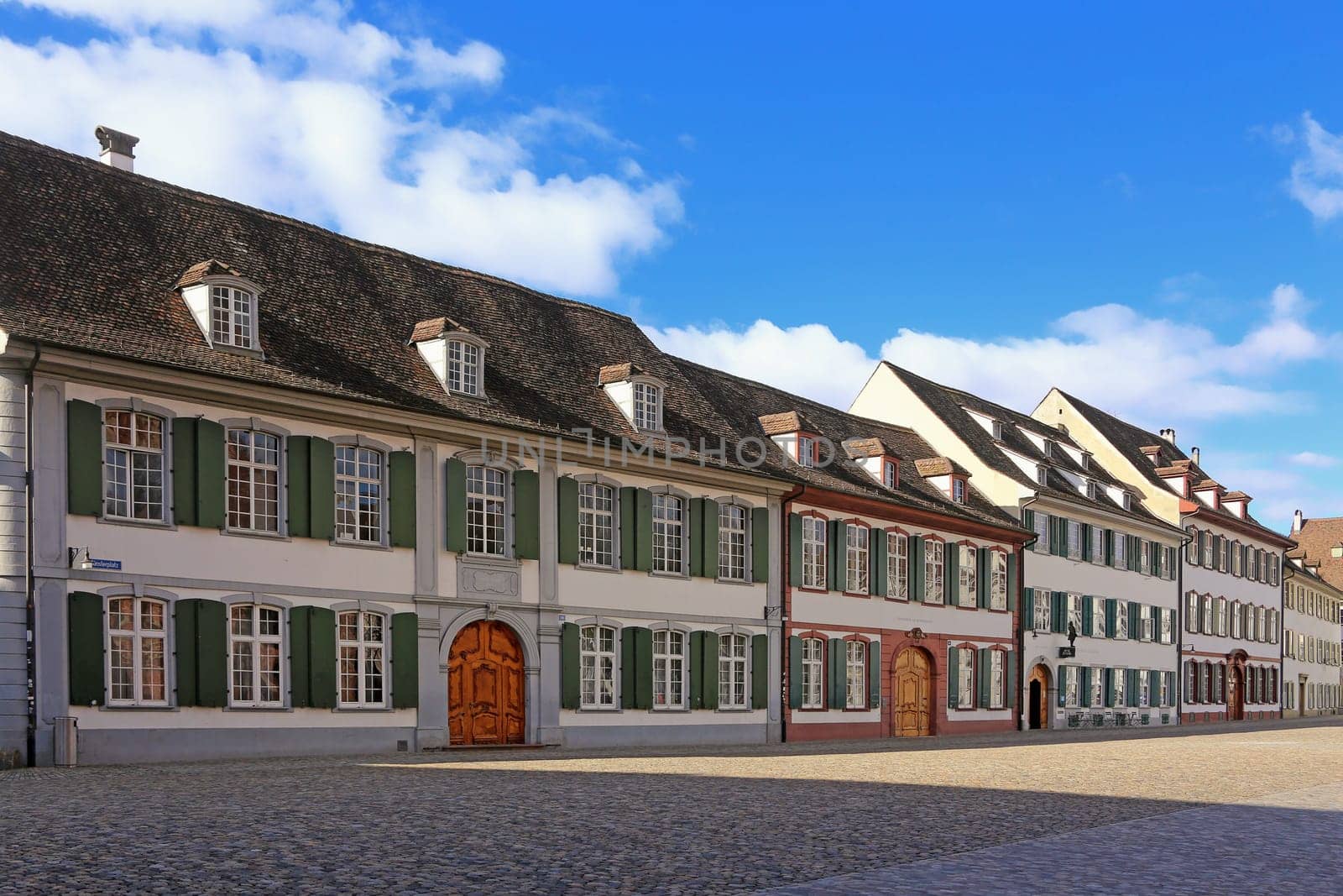 Domherrenhäuser am Münsterplatz in Basel