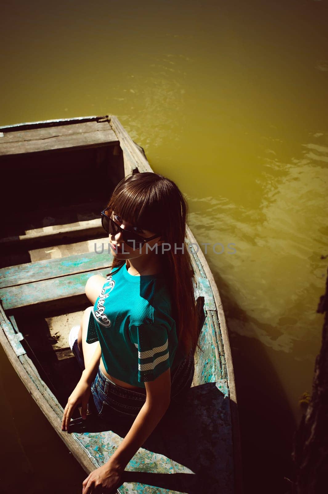 portrait attractive women in sports T-shirt Posing