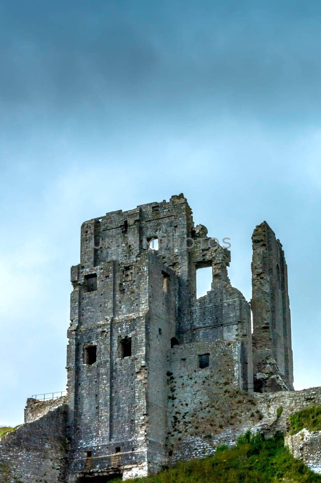 Remains of Corfe Castle - Corfe / Wareham, United Kingdom