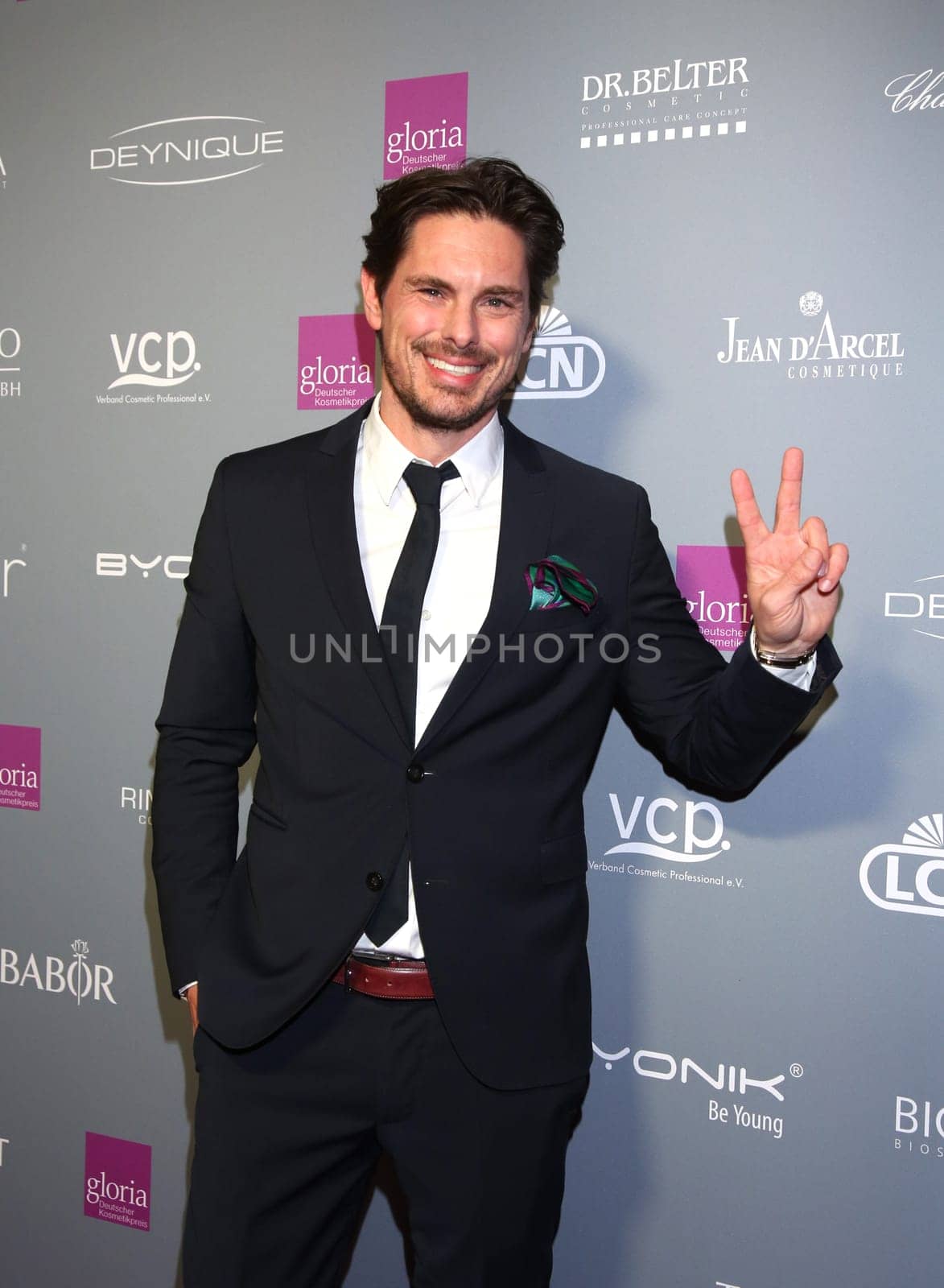 Michael Pichler,. Presentation of the Gloria - German Cosmetics Award 2018 at the Hilton Düsseldorf
