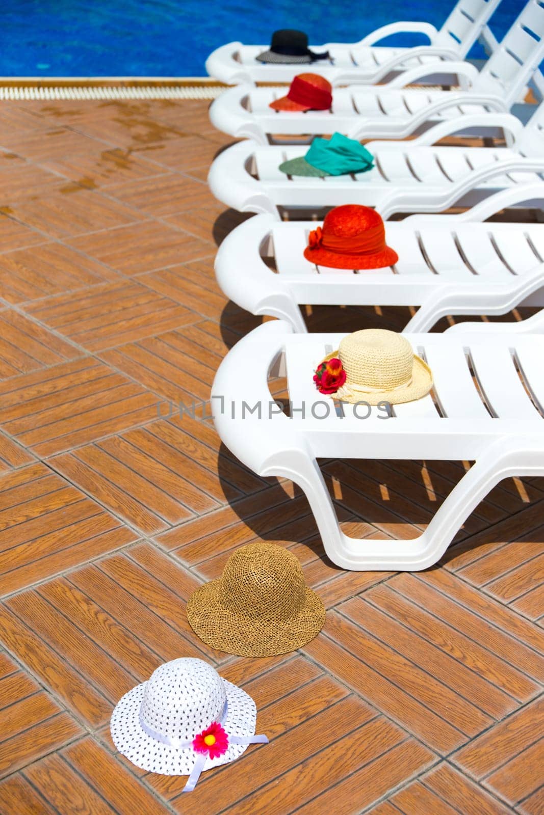 Sun chairs at the pool