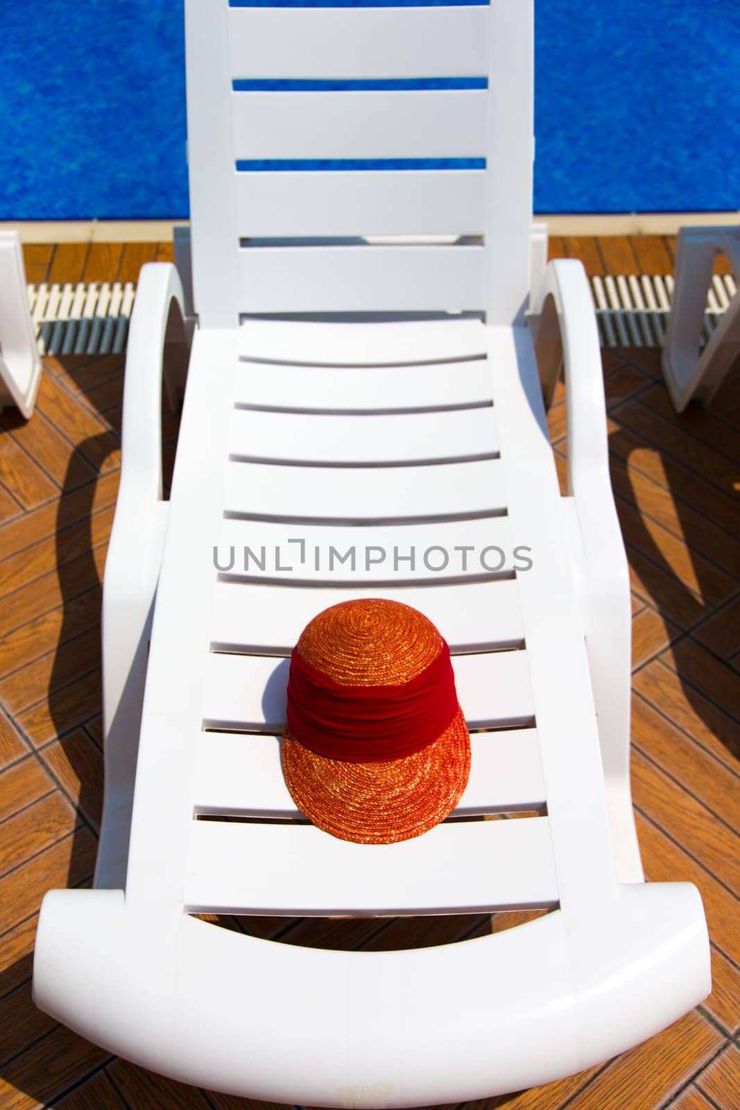 Sun chairs at the pool