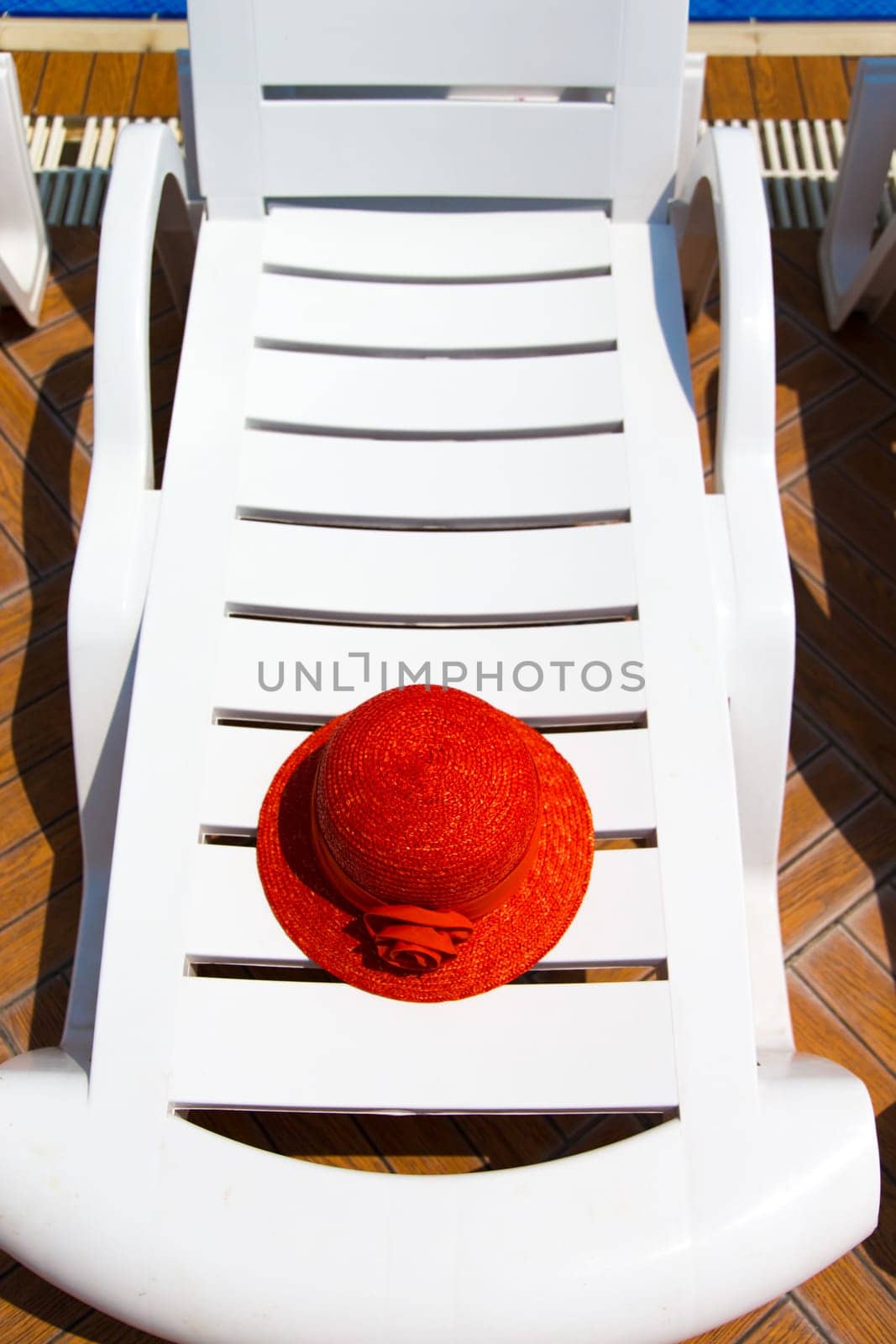 Sun chairs at the pool