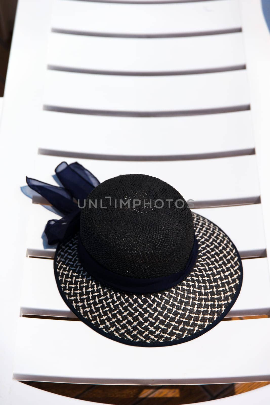 Sun chairs at the pool