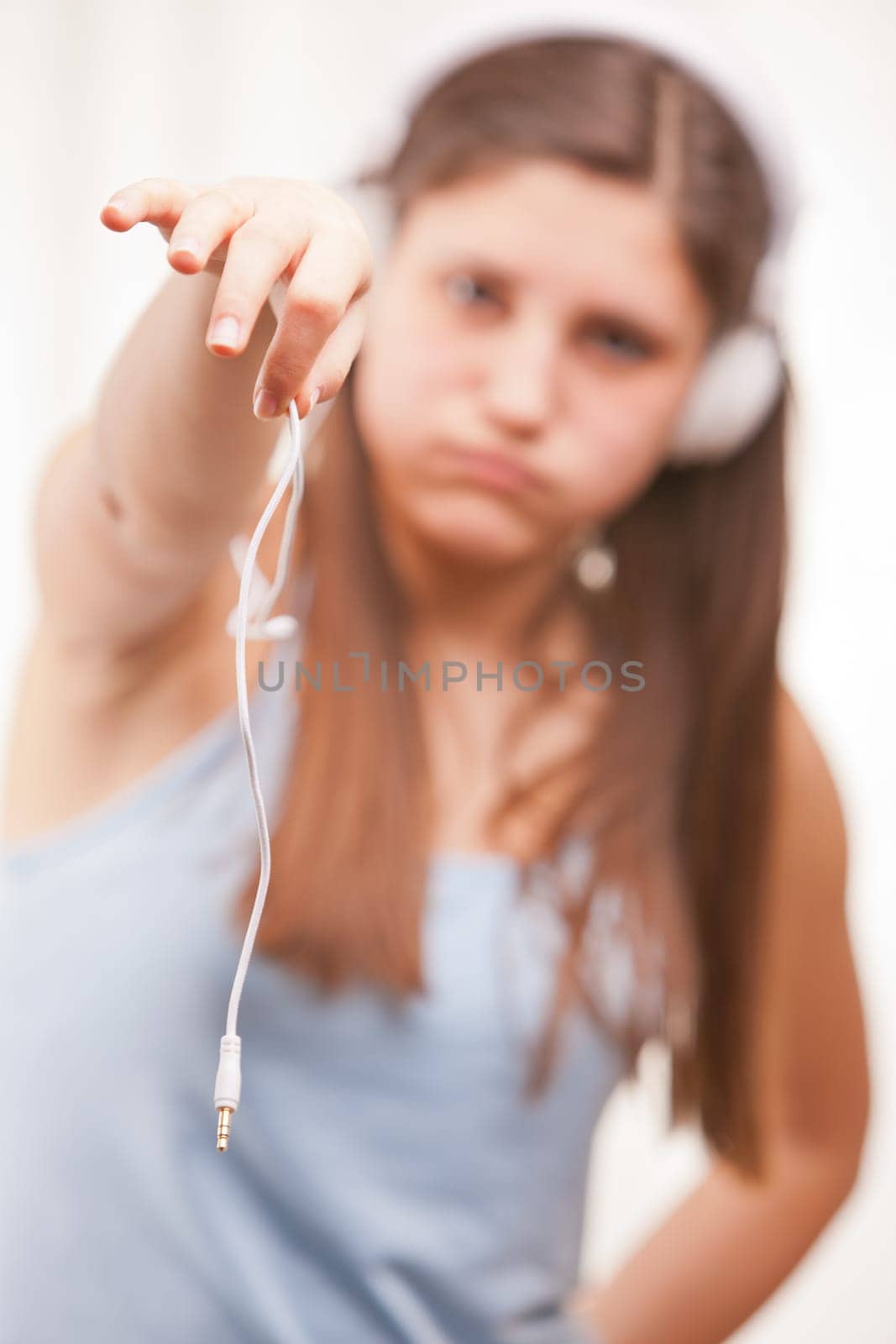 problems with music or digital music, plus and cables