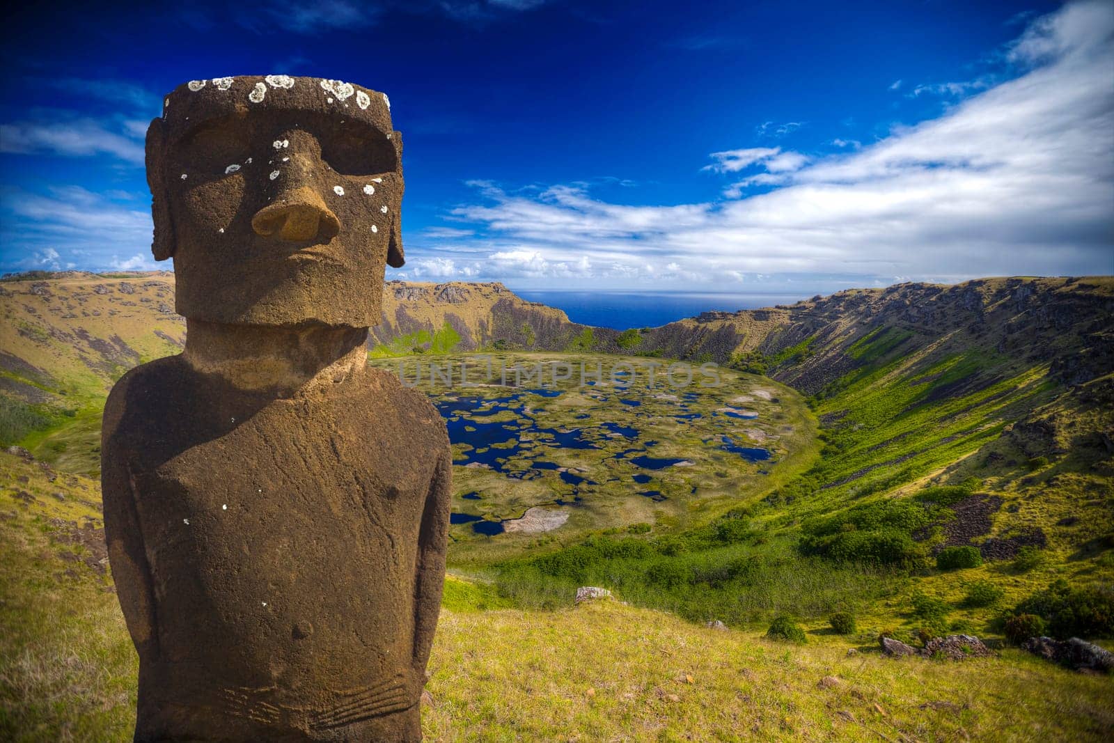 Moais at Ahu Tongariki (Easter island, Chile)
