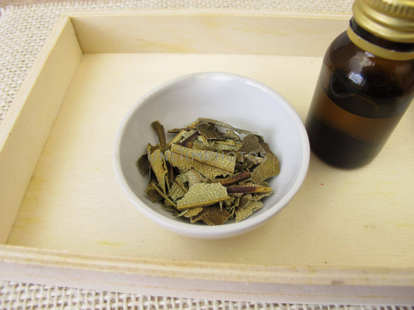 Neem leaves and neem tincture