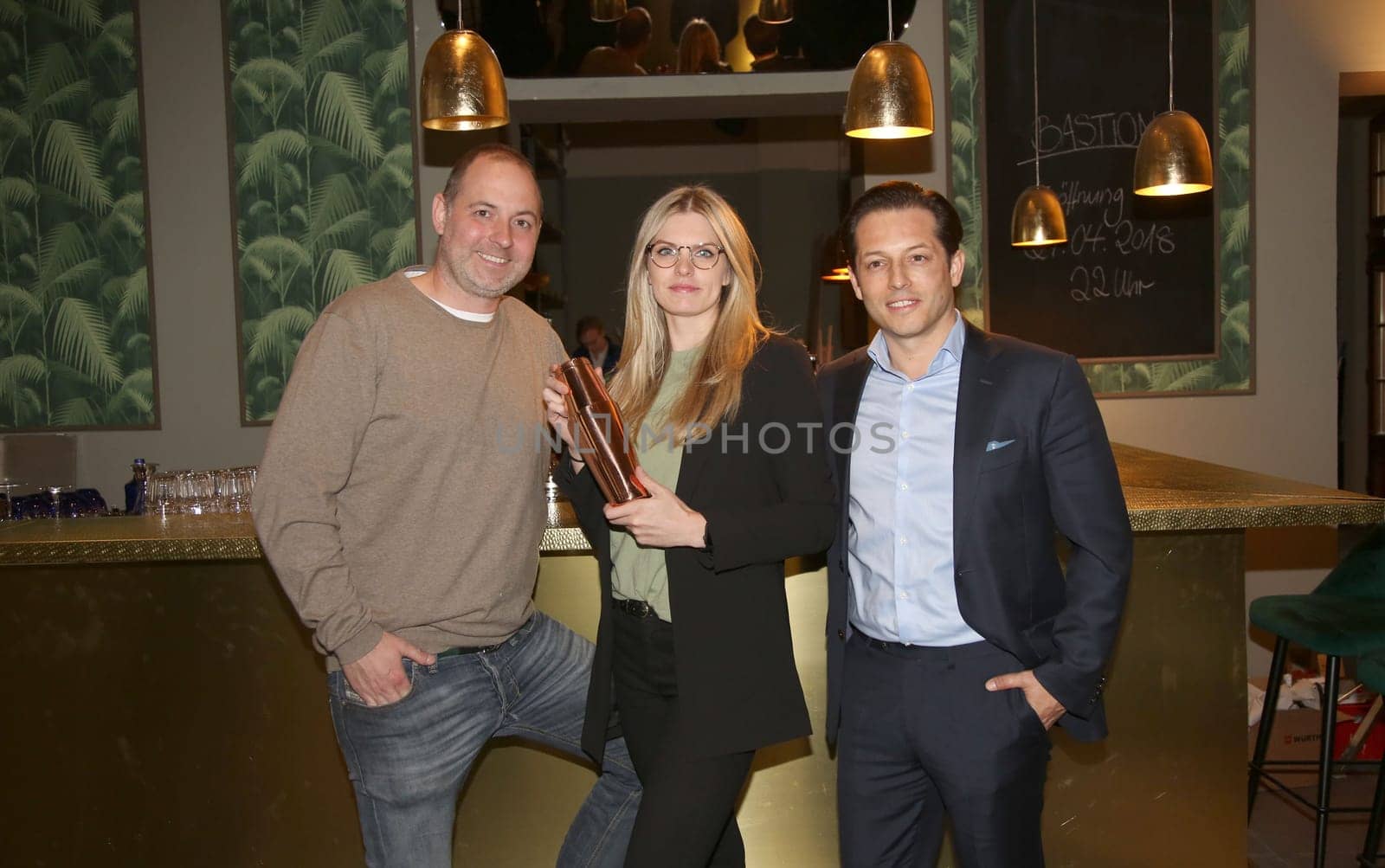 Tim Becker,Sarah Zirpins und Tomas Benakovic (Bastion Geschaeftsfuehrung). BASTION Restaurant Eroeffnung im Museum für Hamburgische Geschichte in Hamburg