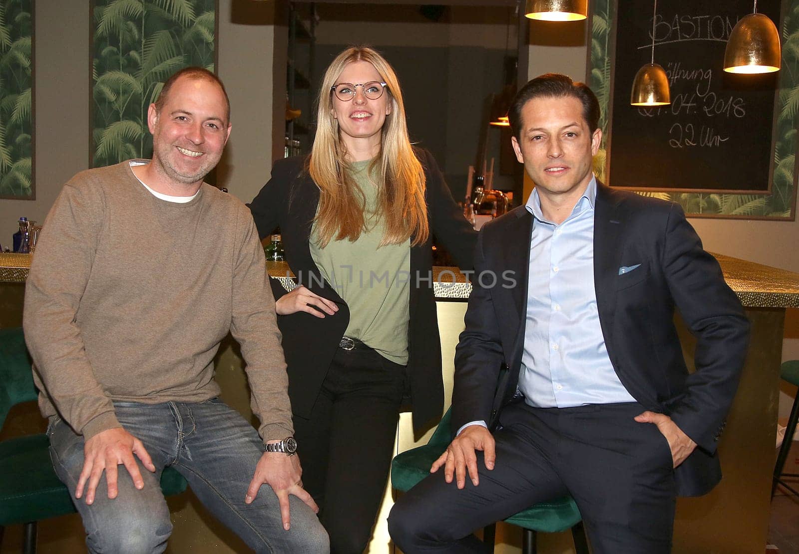 Tim Becker,Sarah Zirpins und Tomas Benakovic (Bastion Geschaeftsfuehrung). BASTION Restaurant Eroeffnung im Museum für Hamburgische Geschichte in Hamburg
