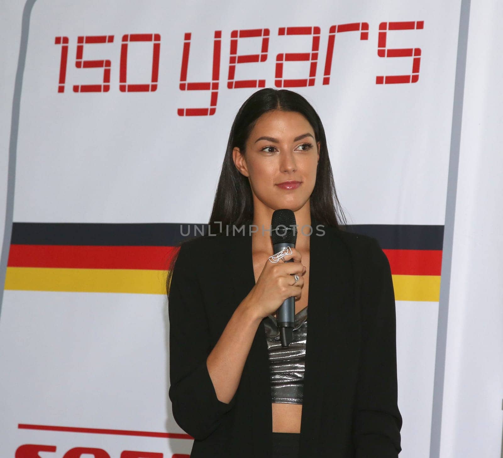 Rebecca Mir,. Rebbeca Mir presented the Soehnle Fit in 10 weeks.  On the occasion of Soehnle's 150-year anniversary in the Panorama Lounge Hamburg ,15.05.2018