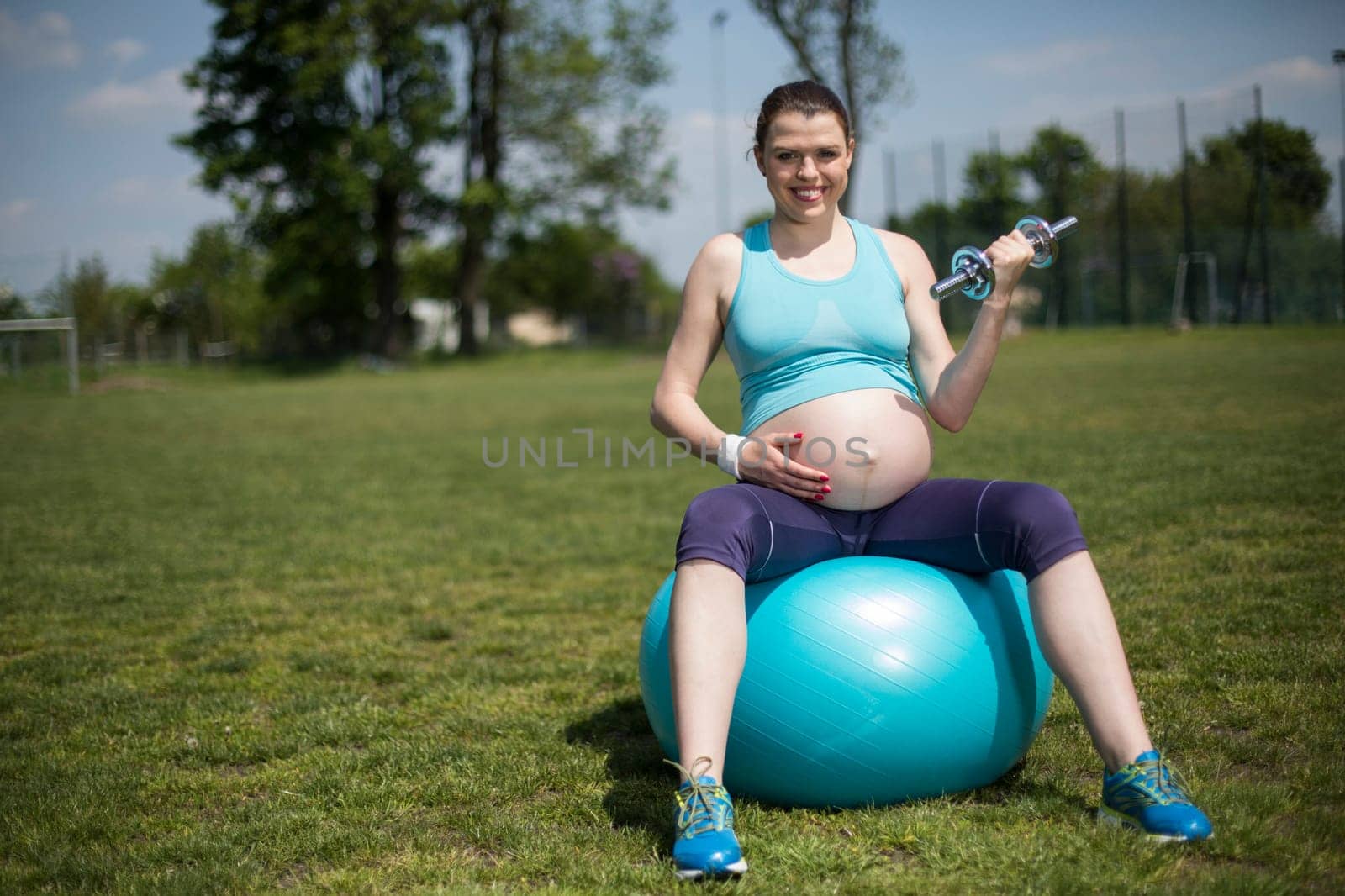 Fitball in the gym, Pregnant woman