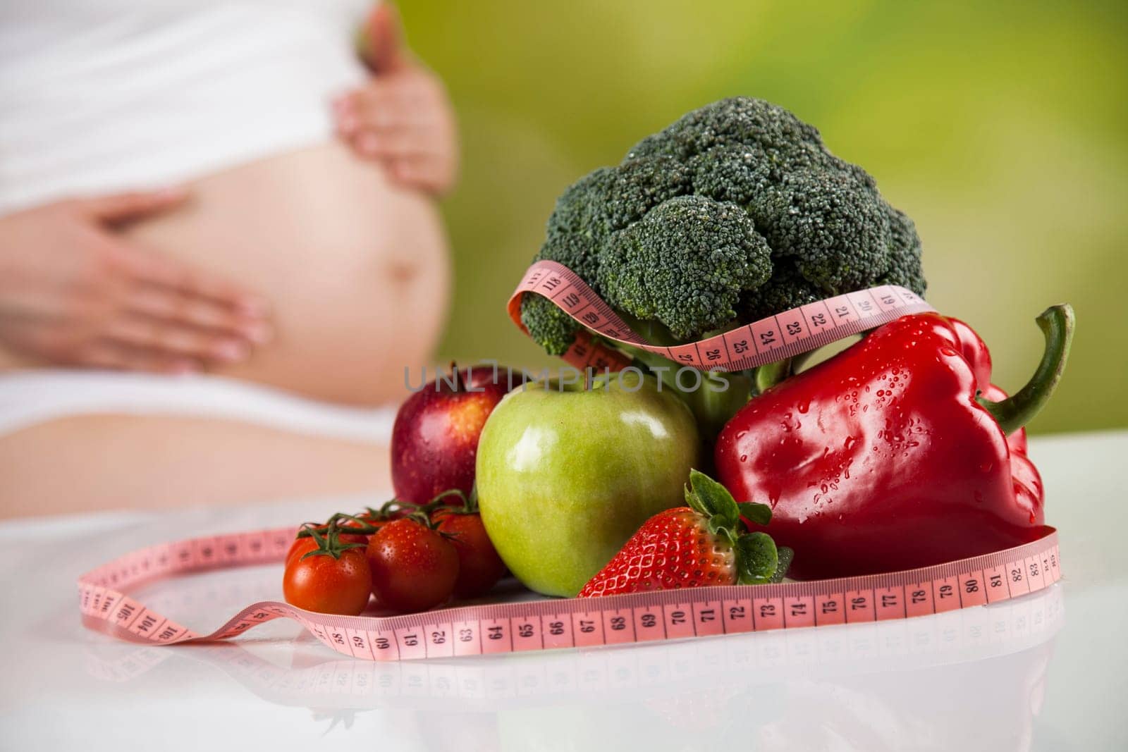Pregnancy and nutrition, vitamins