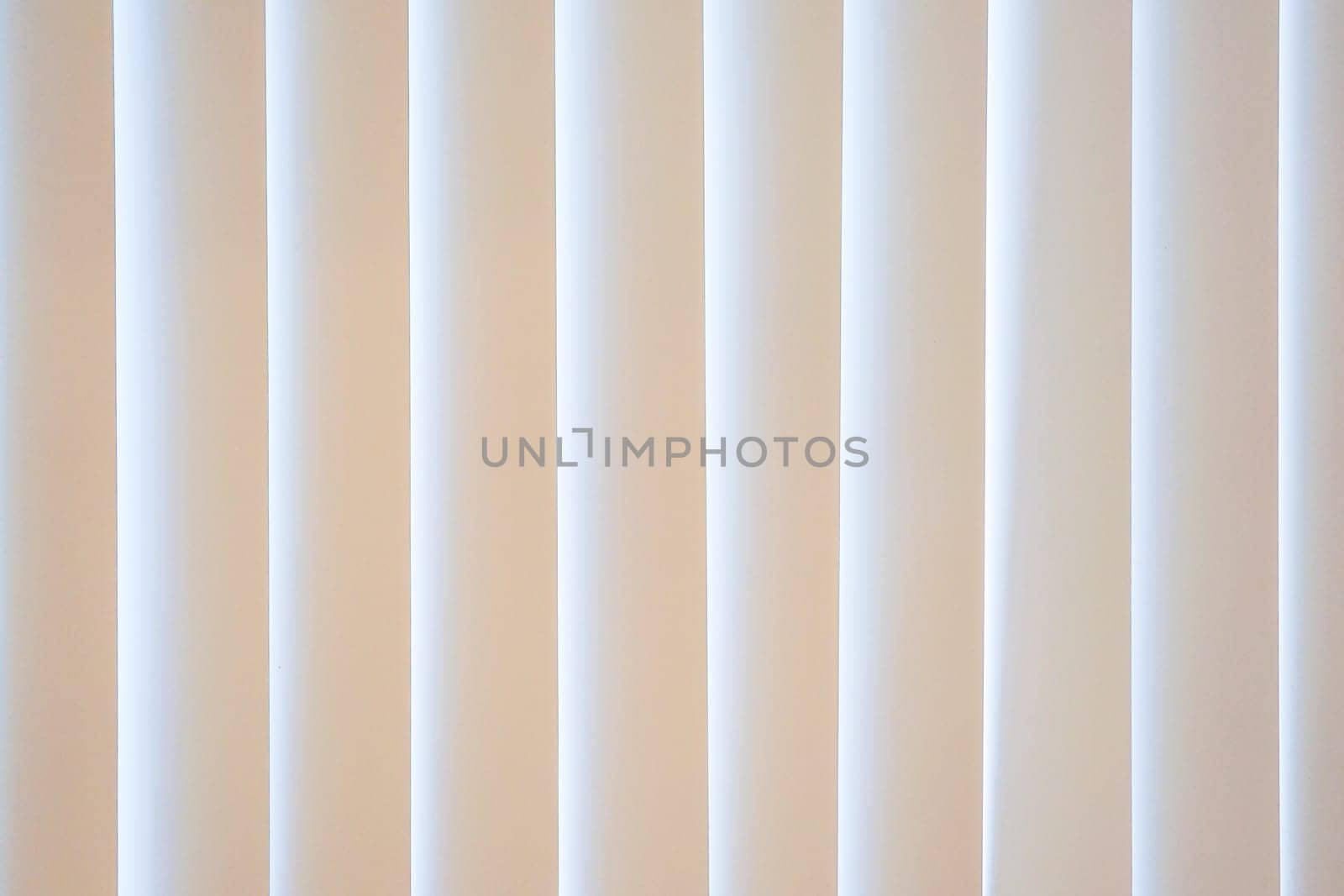 vertical cream color and light hilight shading.