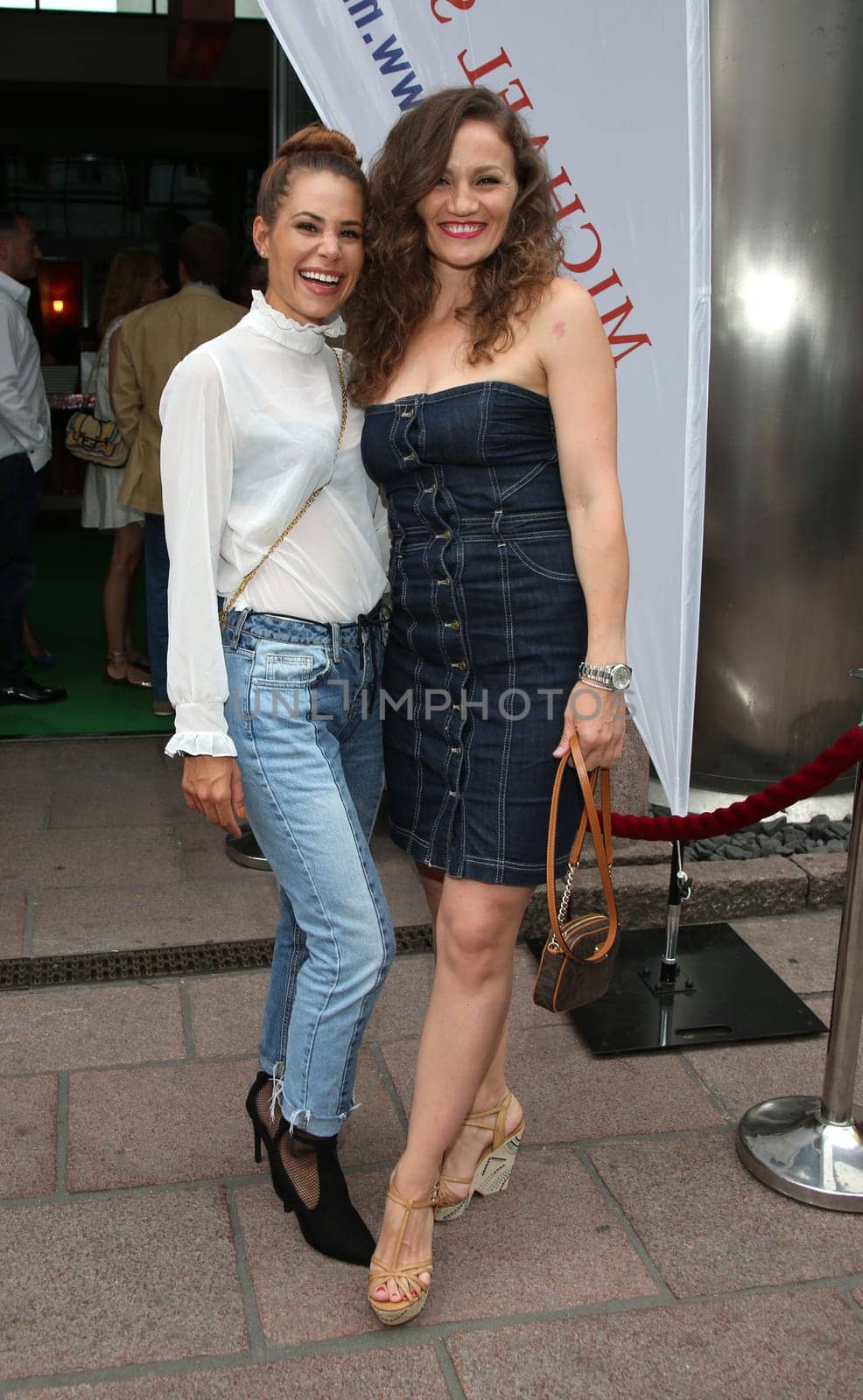 Nina Noel Weiß und Ina Menzer ,.Dracheboot Cup 2018 Get Together von der Michael Stich Stiftung im East Hotel Hamburg am 08.06.2018
