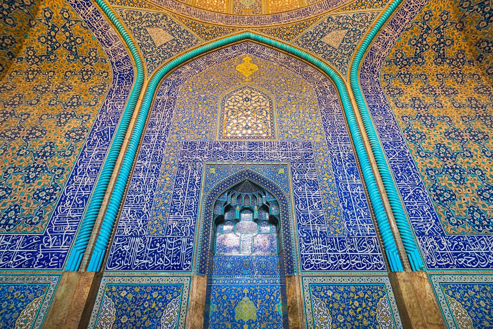 Sheikh Lotfollah Mosque is one of the architectural masterpieces of Iranian architecture that was built during the Safavid Empire. Property release is not needed for this public place.
