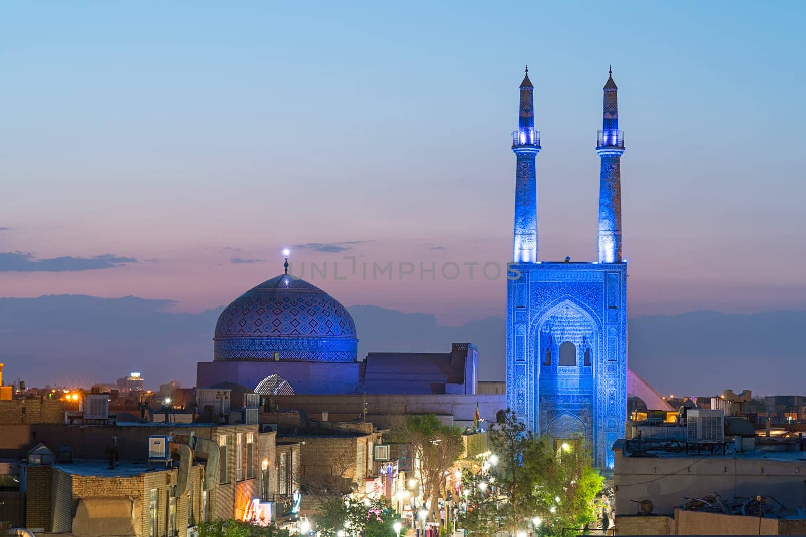 The Jameh Mosque of Yazd  is the grand, congregational mosque within the Yazd Province of Iran. Property release is not needed for this public place.