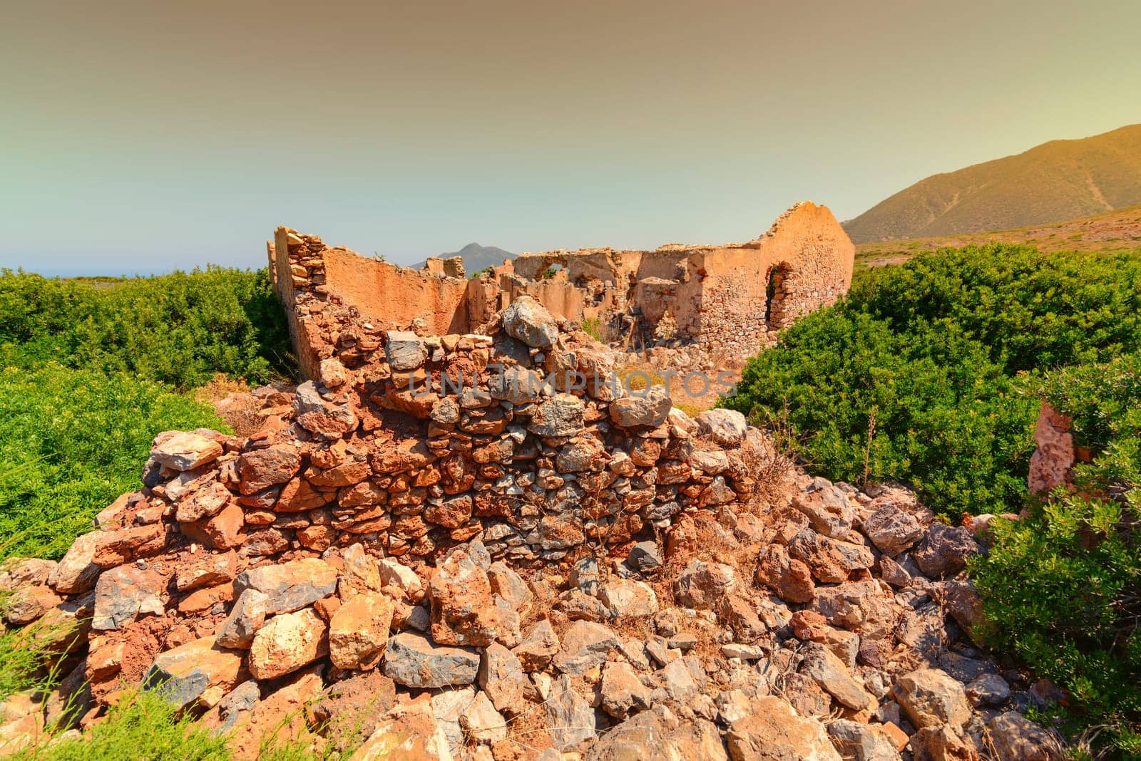 The Planu Sartu (or Pranu Sartu) mine is located on the calcareous plateau west of Buggerru near the mining village. This mine was discovered in 1869 by the Mining Company of Malfidano and reached its peak of production at the beginning of the 20th century, hosting 2750 workers inside the mining village. This allowed the village of Planu Sartu to gain a degree of autonomy from the nearby village of Buggerru.
