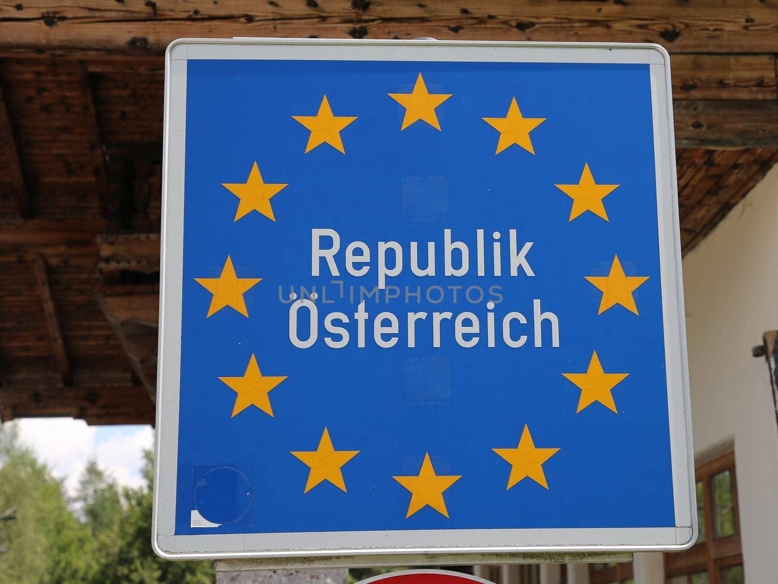 Border sign Republic of Austria at the Dürrnberg border crossing