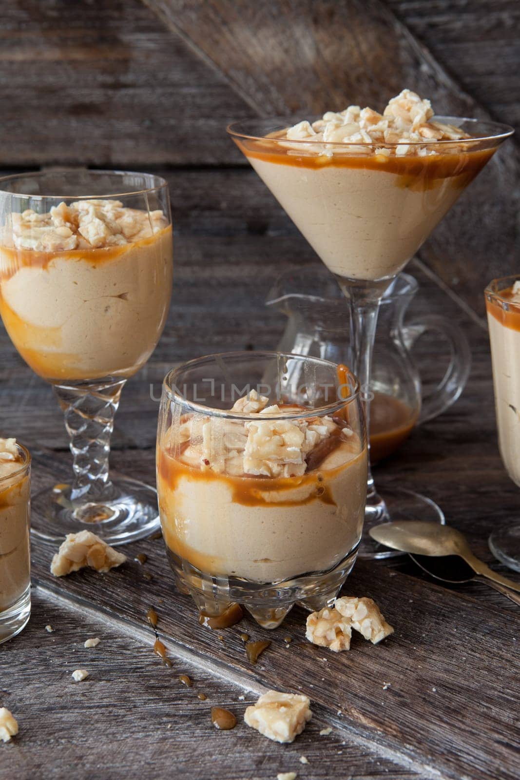Delicious caramel mousse with butterscotch and peanut brittle