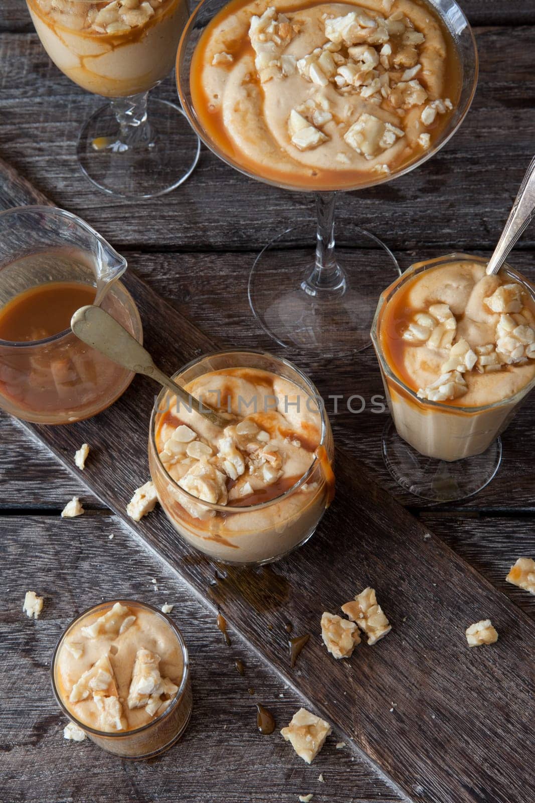 Delicious caramel mousse with butterscotch and peanut brittle