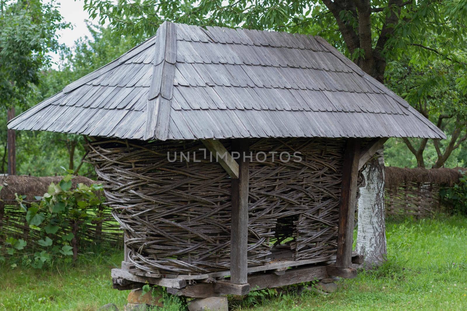 Woven Old Corncob
