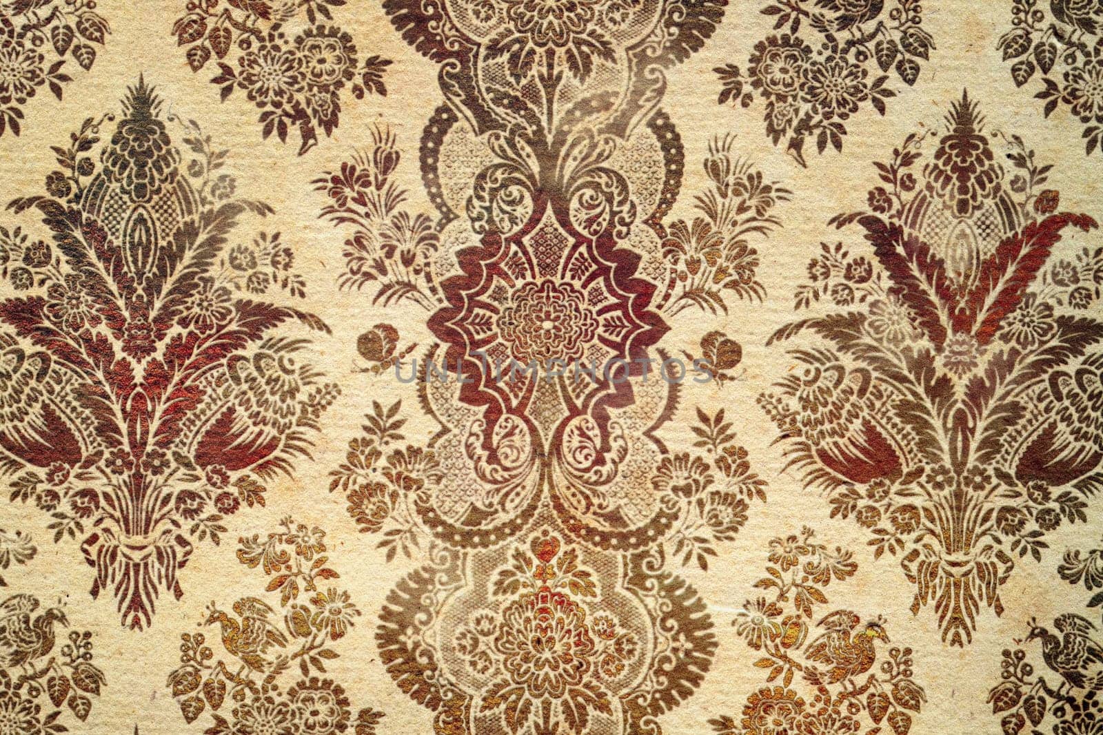 Beautiful seamless floral pattern on grunge background