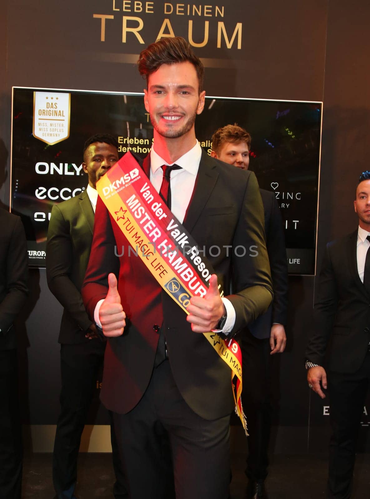 Tom von Holzapfel , Mister Hamburg 2018 Winner  ,  .Miss & Mister Hamburg modelcontest   2018 at the  Europapassage Hamburg . 31.08.2018