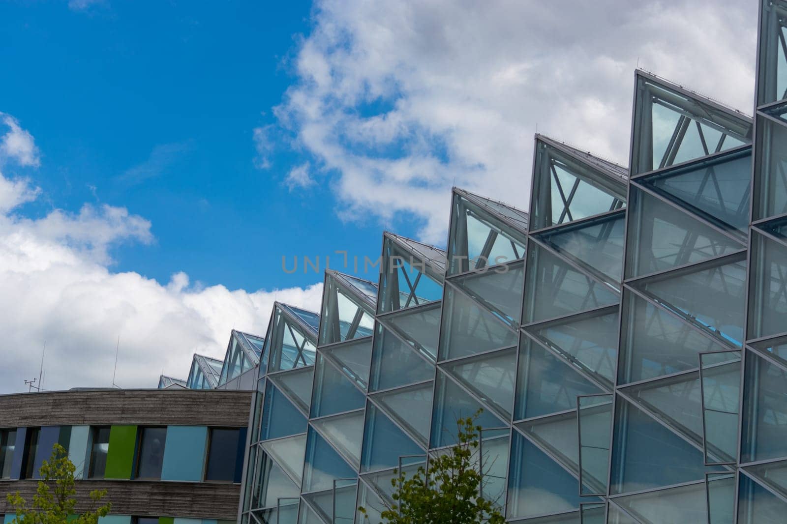 Environment, glass facade and entrance area of the Federal Environmental Agency in Dessau