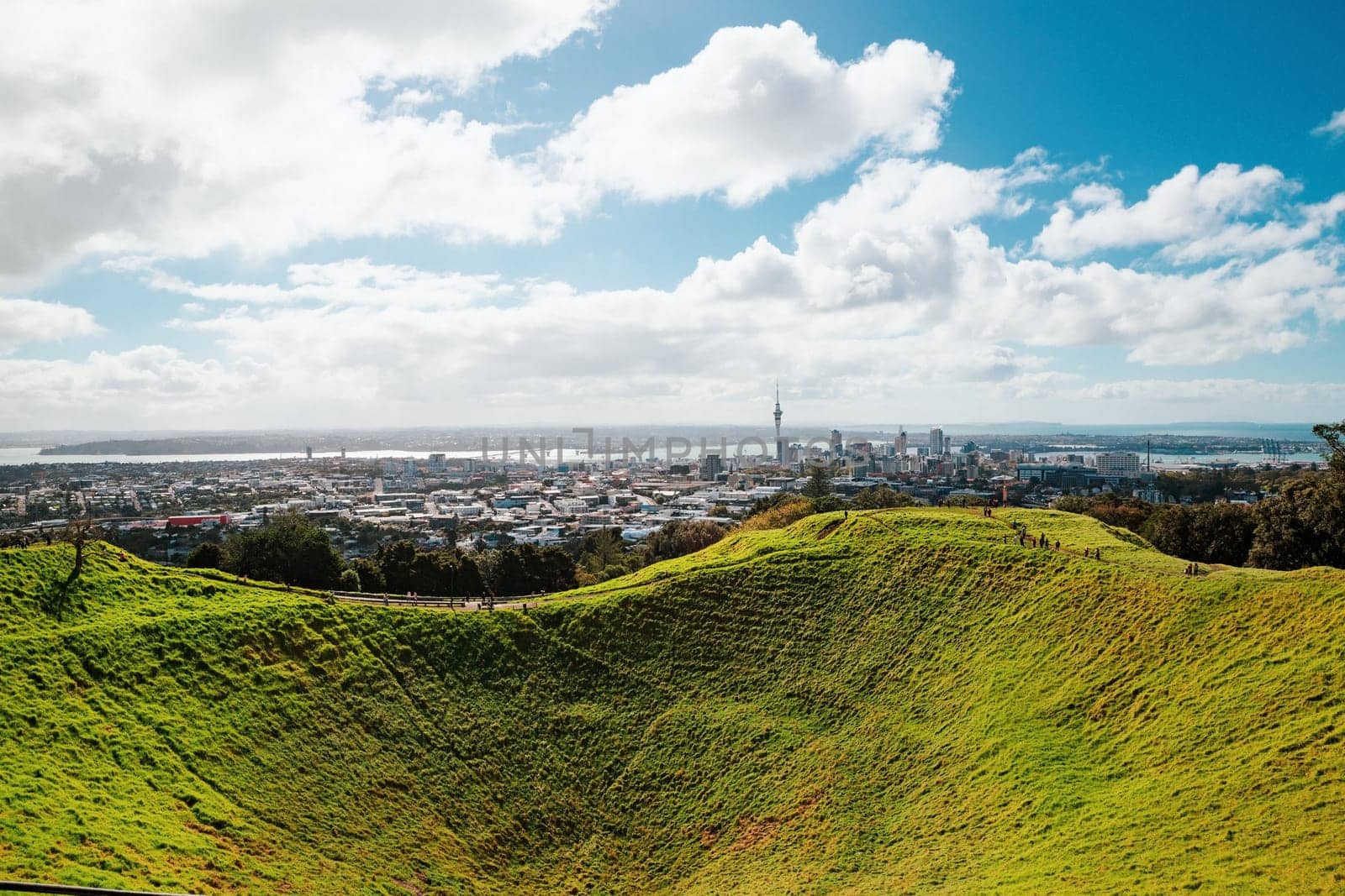 Landscape of Auckland city from the summit of Mount Eden. (North Island, New Zealand)