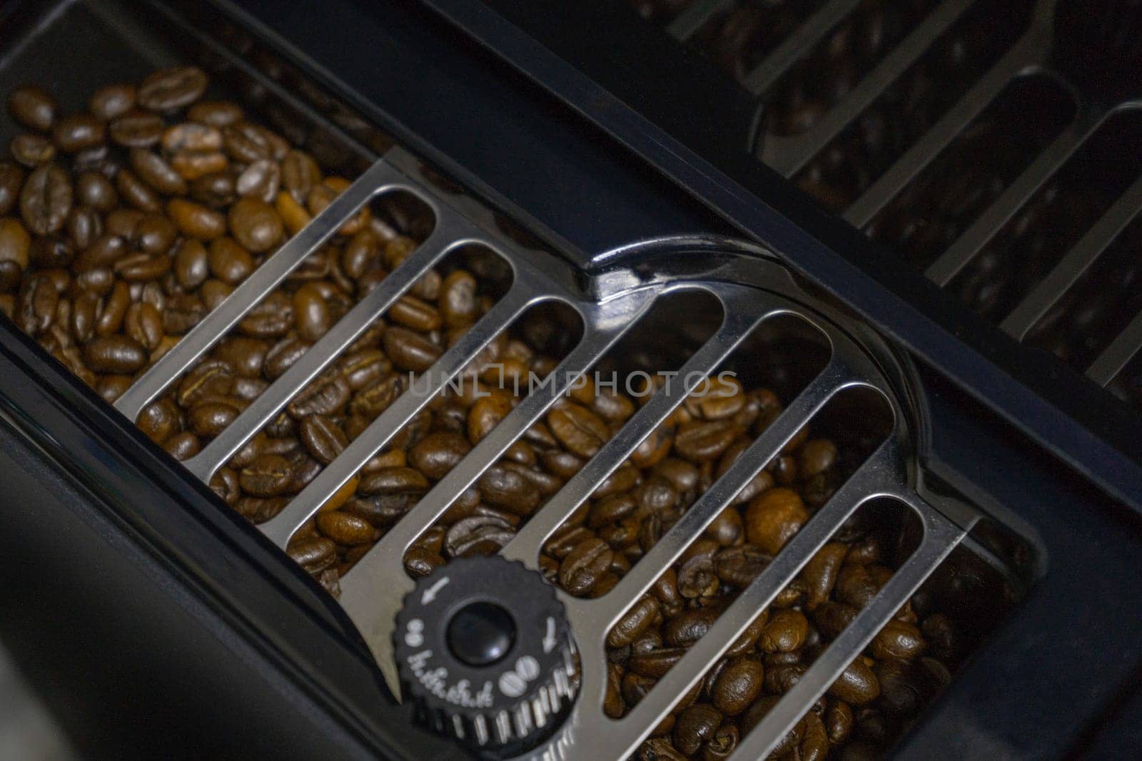Coffee beans in the socket coffee machine