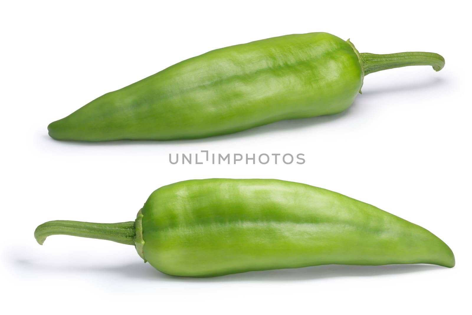 Numex Big Jim green chile peppers, whole. New Mexico pod type (Capsicum annuum). Clipping paths, shadow separated