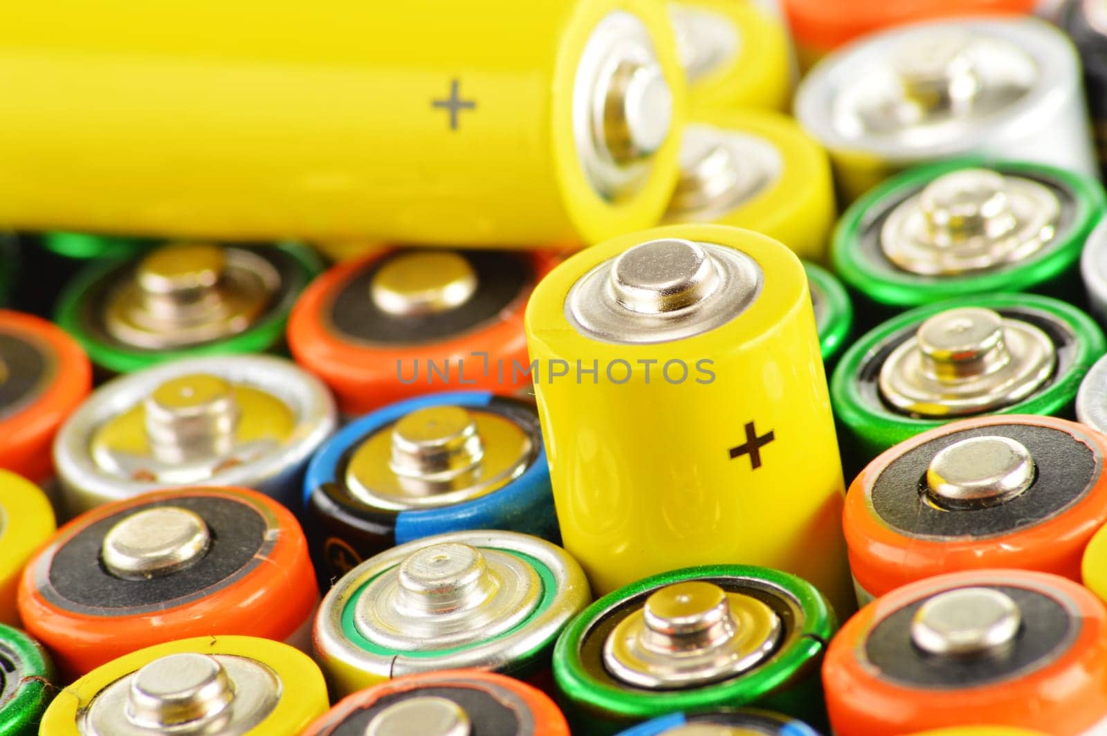 Composition with alkaline batteries. Chemical waste