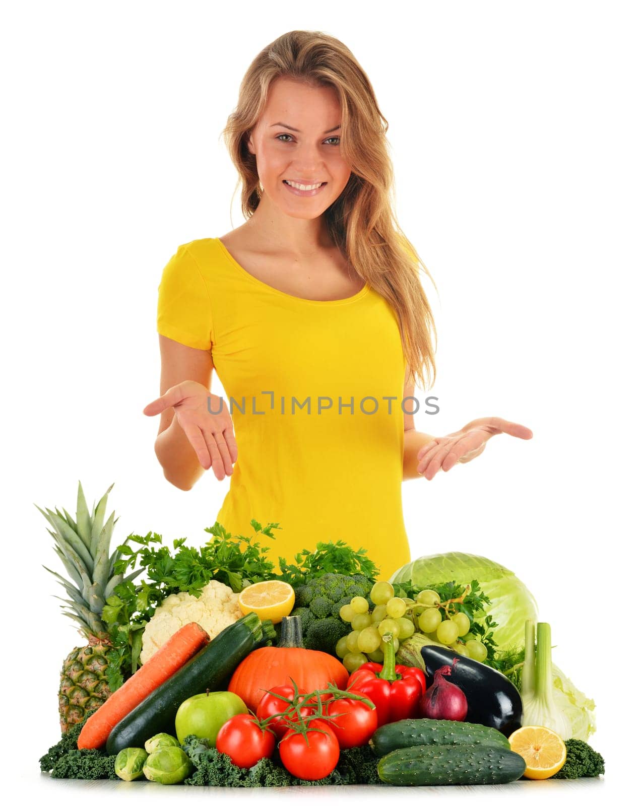 Dieting. Balanced diet based on raw organic vegetables and fruits