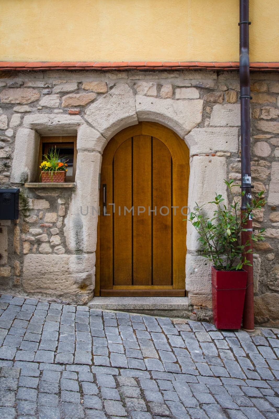 Old Vintage Cobblestone Alley Street Door Entrance Wooden Design Colors Italy Flowers Tiny House Cute