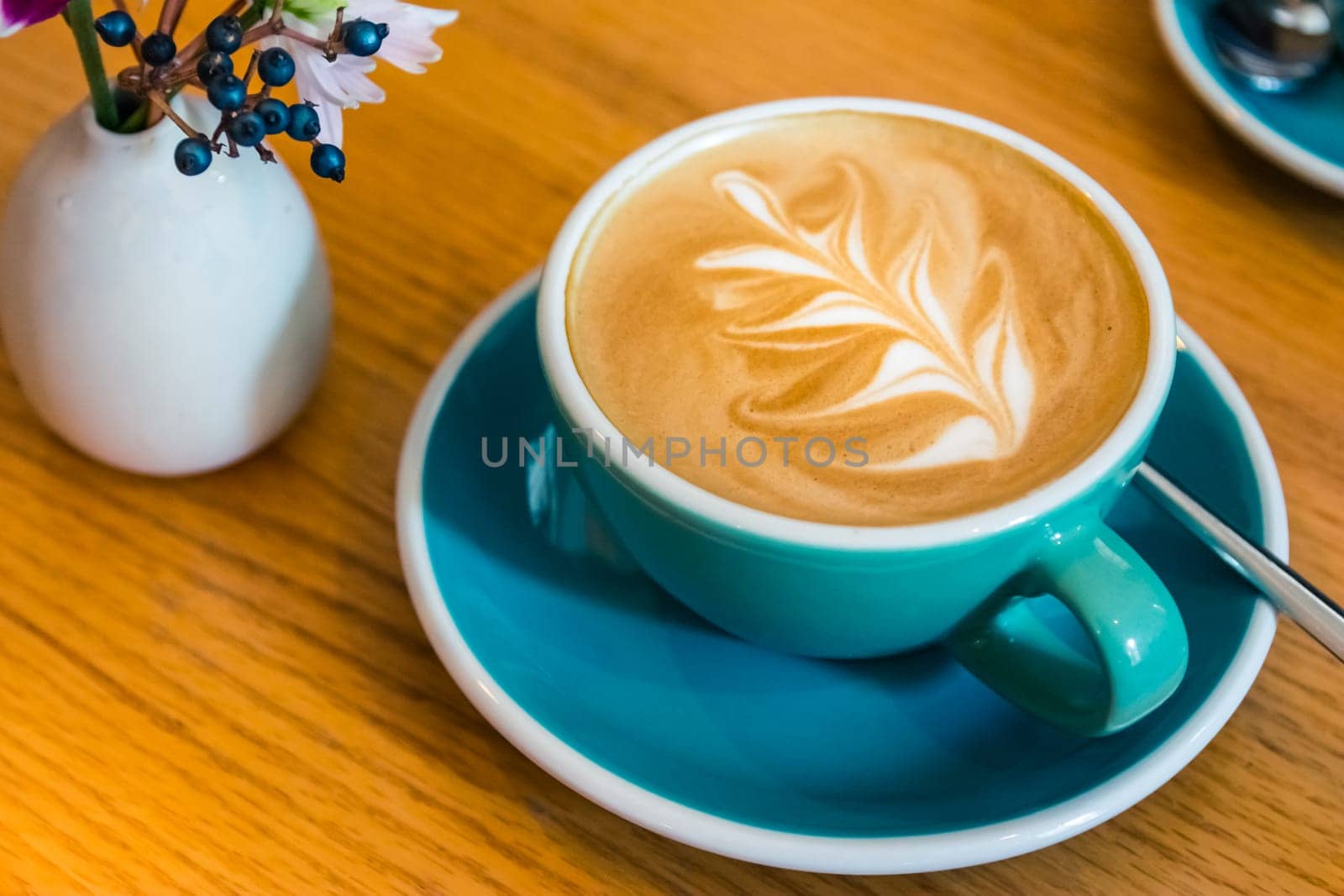 Hipster Vintage Coffee Shop Foam Design Cappuccino Wooden Table Table Decoration Daytime