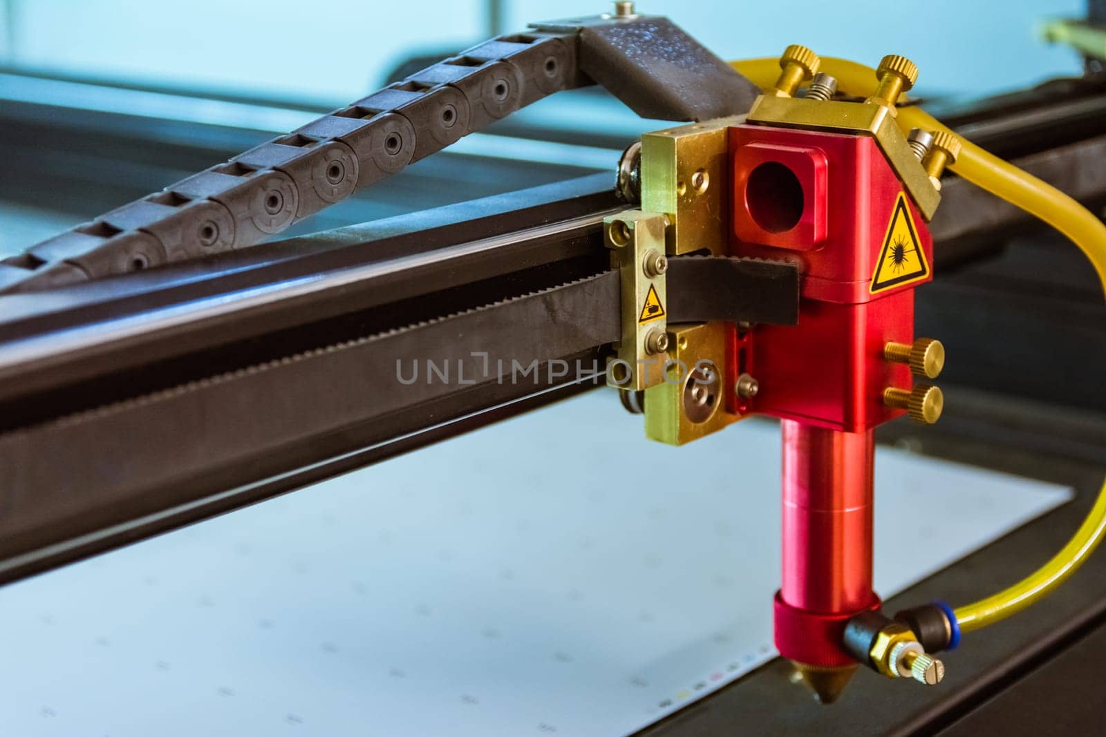 Laser Cutting Machine Thin Materials Cut Head Beam Idle Open Inside Red Body Metal Industrial Professional Production Sheet